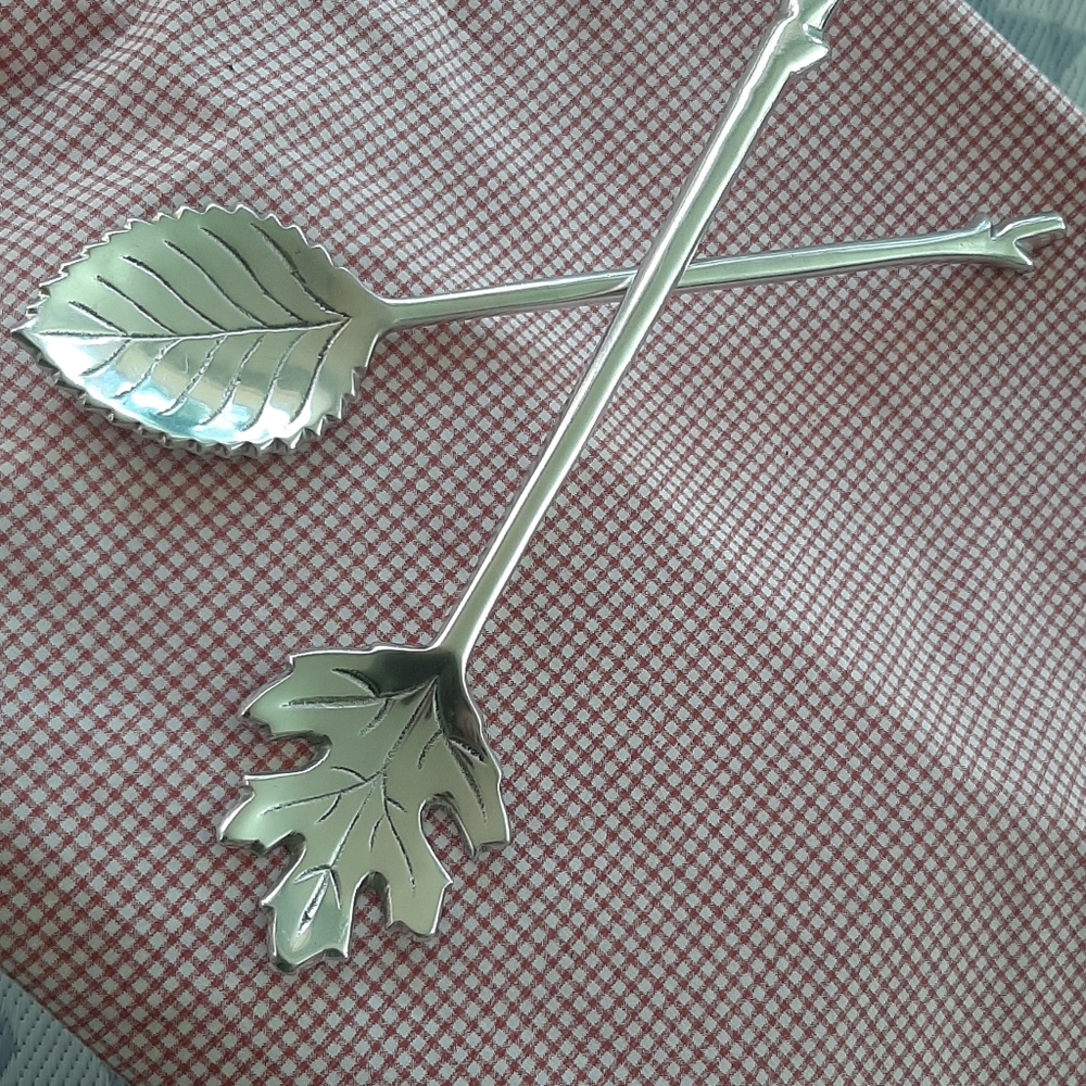 Metal salad tongs